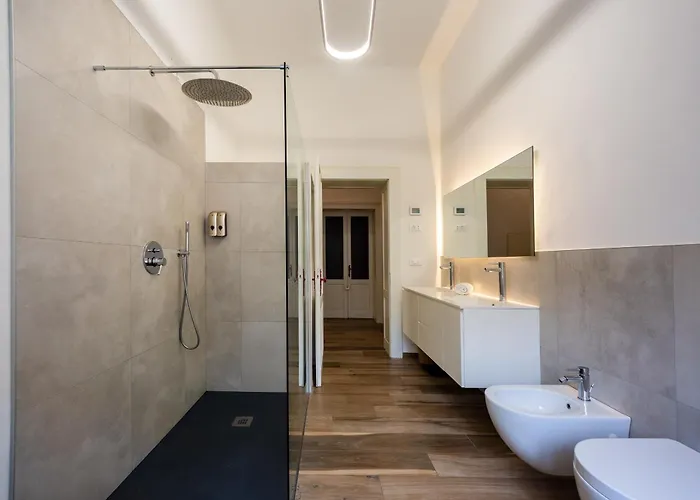 דירה Spolverini 16